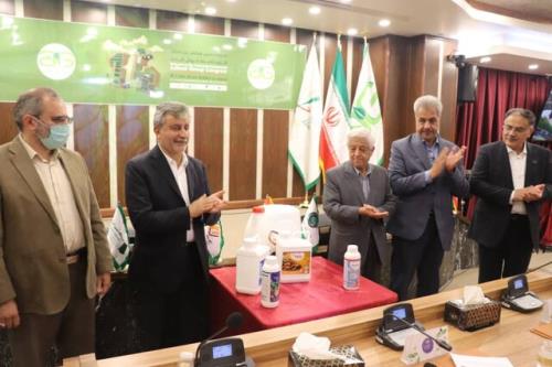 رونمایی از ۵ محصول دانش بنیان حوزه کود و سم در زرندیه