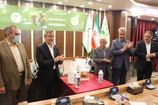 رونمایی از ۵ محصول دانش بنیان حوزه کود و سم در زرندیه