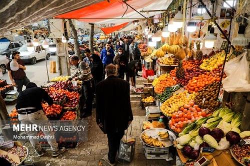 گیلاس و گلابی میوه های لوکس نشین بازار داخل