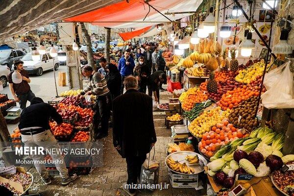 گیلاس و گلابی میوه های لوکس نشین بازار داخل